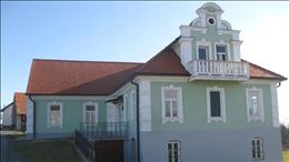 Tušakova vila z muzejsko zbirko